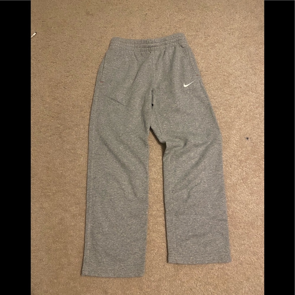 gray nike sweatpants